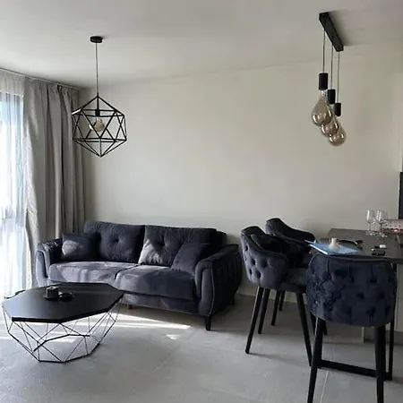 Romantic سينتس قسطنطين وهيلينا