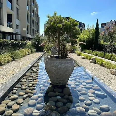 Romantic Άγιος Κωνσταντίνος και Ελένη