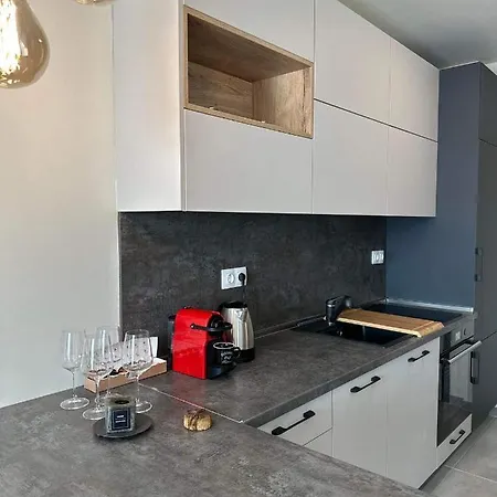 Romantic Άγιος Κωνσταντίνος και Ελένη